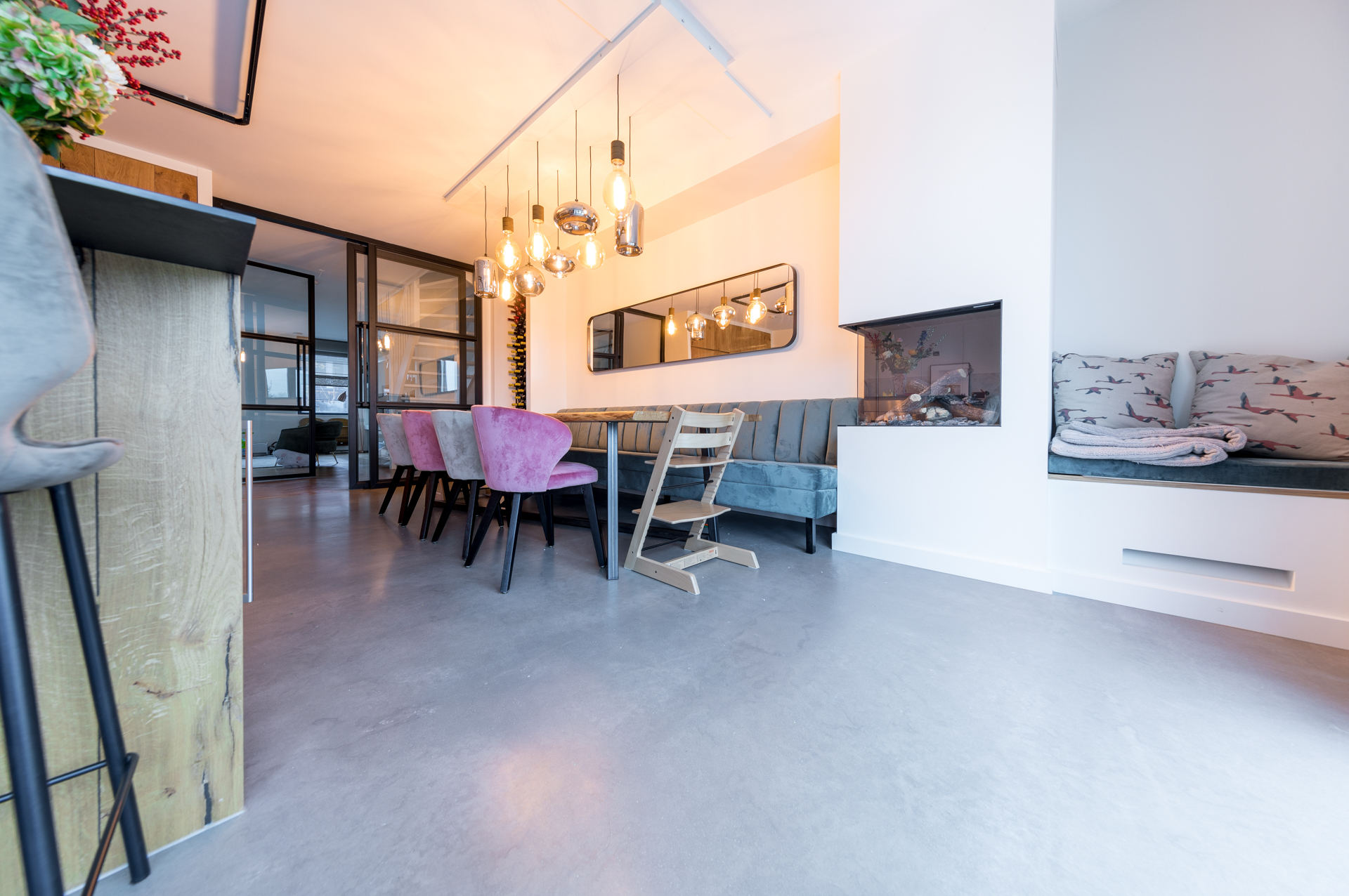  :  Concrete floors at home